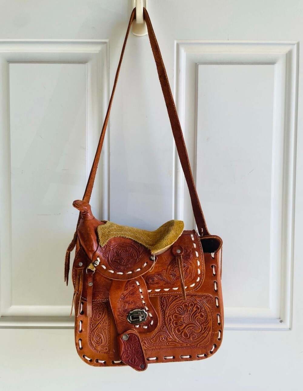 Vintage Hand-Tooled Leather Saddle Purse Made in Mexico